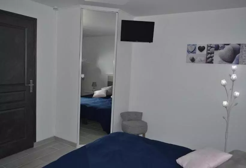 Pensión L Instant Bleu