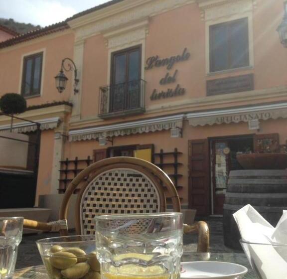 بنسيون La Stanza Dell Angolo