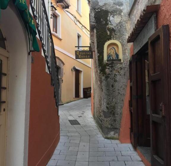 بنسيون La Stanza Dell Angolo