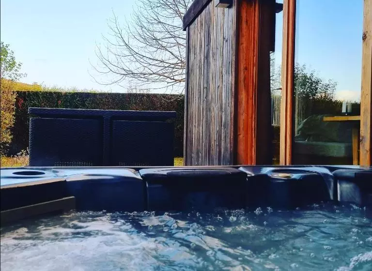 Majatalo Le Cottage Barbizonnais Avec Jacuzzi Privé à Partir De 10 Ans
