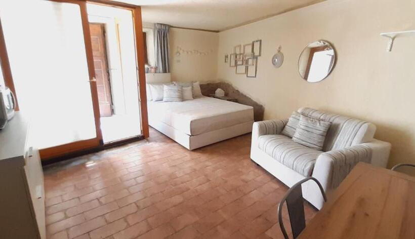 פנסיון Tavernetta Vicino Lago Trasimeno