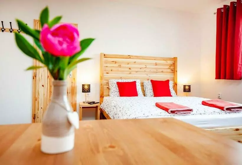 Aamiaismajoitus (B&B) Apartmány Nevädza