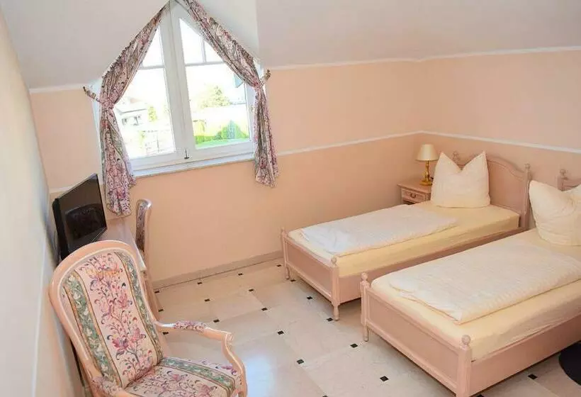 Aamiaismajoitus (B&B) Gästehaus Barese