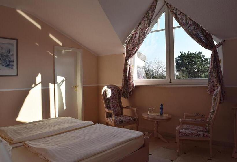 مبيت وإفطار Gästehaus Barese