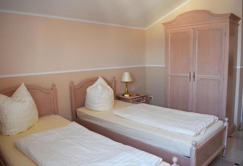 مبيت وإفطار Gästehaus Barese