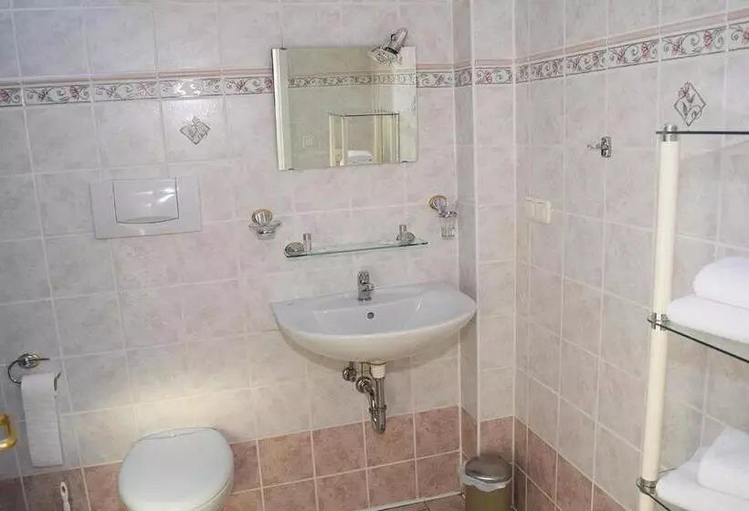 Aamiaismajoitus (B&B) Gästehaus Barese