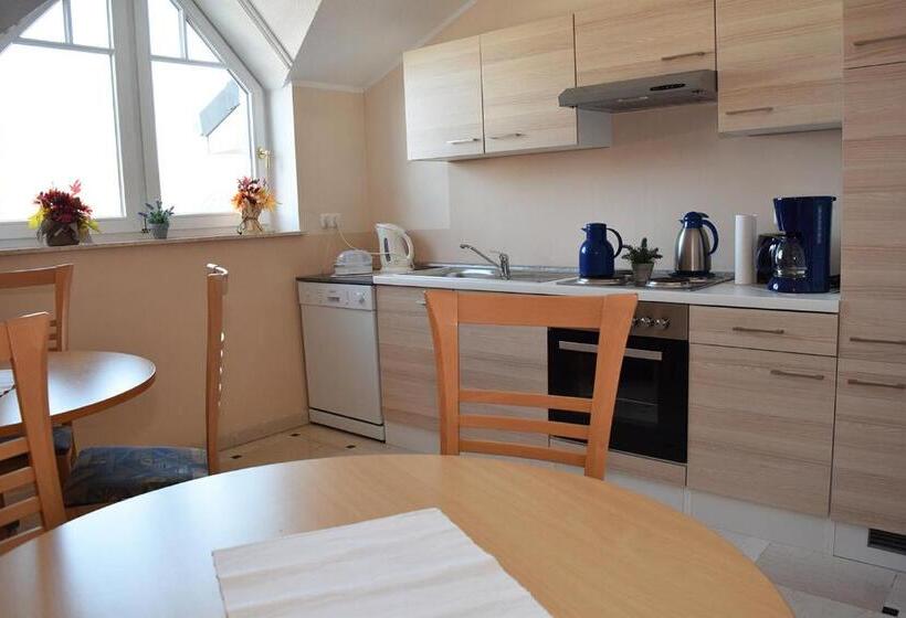 مبيت وإفطار Gästehaus Barese