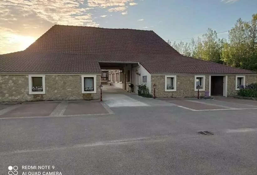 Aamiaismajoitus (B&B) La Ferme Du Guindal