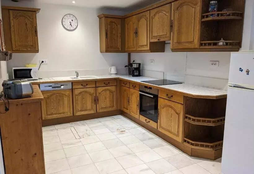 Aamiaismajoitus (B&B) La Ferme Du Guindal