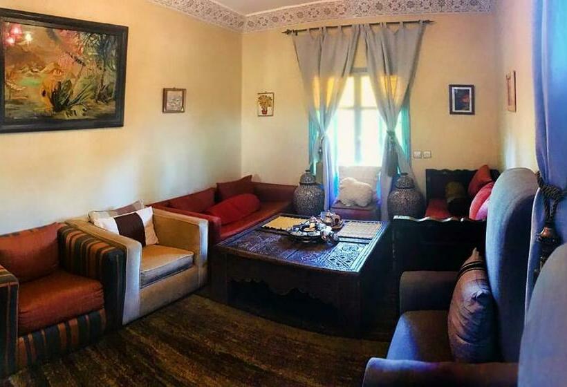 مبيت وإفطار Le Petit Jardin