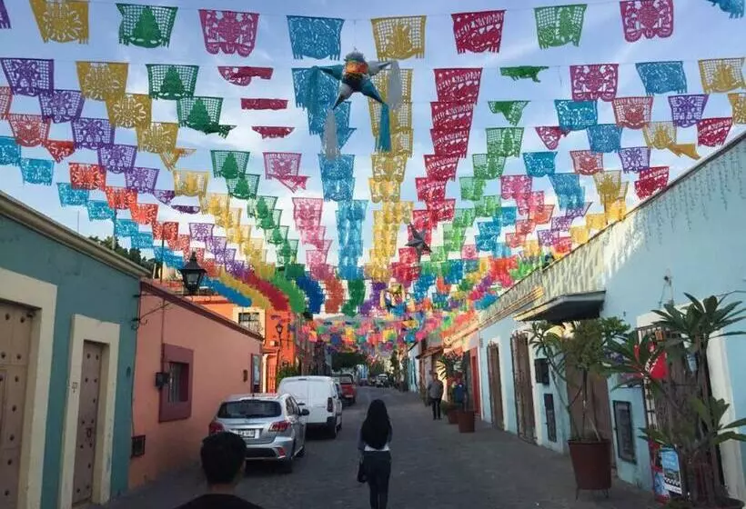 Los Nardos Hostel