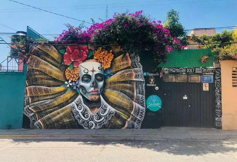 Los Nardos Hostel