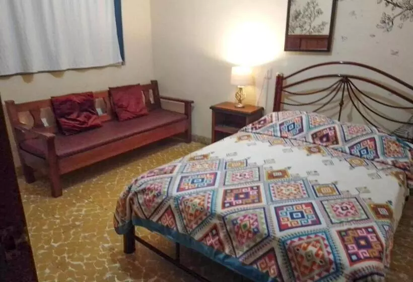 Los Nardos Hostel
