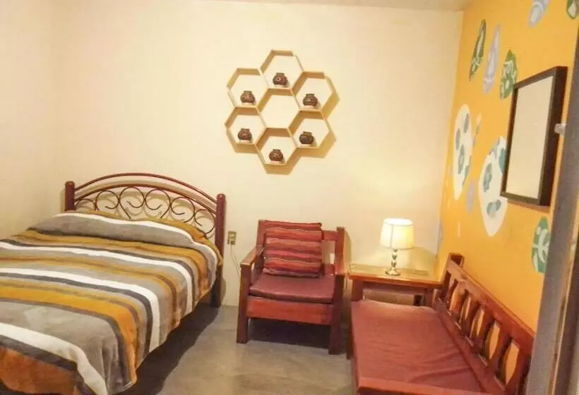 Los Nardos Hostel