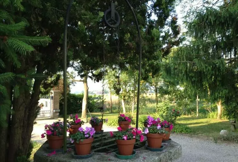 پانسیون Borgo Tarapino