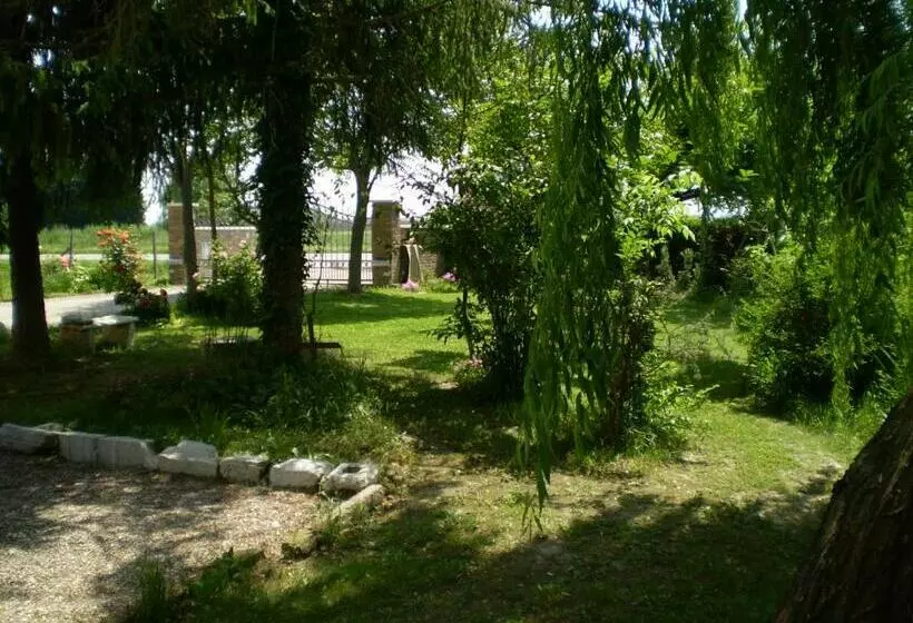 پانسیون Borgo Tarapino