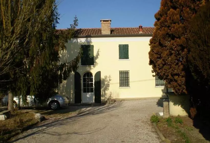 پانسیون Borgo Tarapino