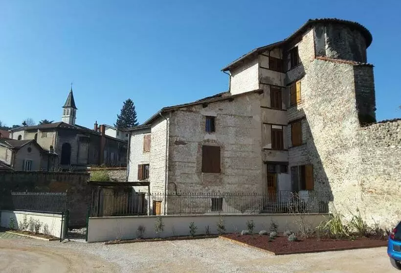 Aamiaismajoitus (B&B) La Tour Mandot