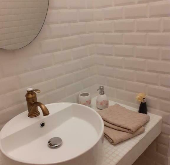 ベッドアンドブレックファースト La Tour Mandot