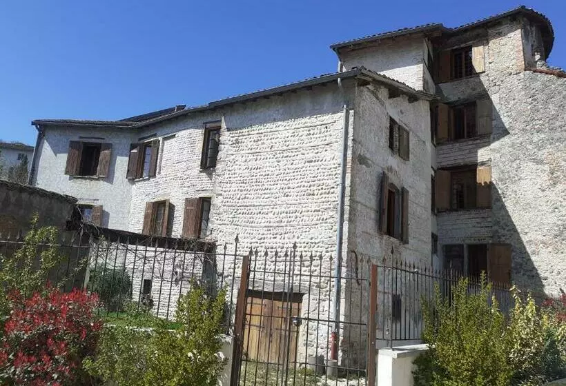 Aamiaismajoitus (B&B) La Tour Mandot