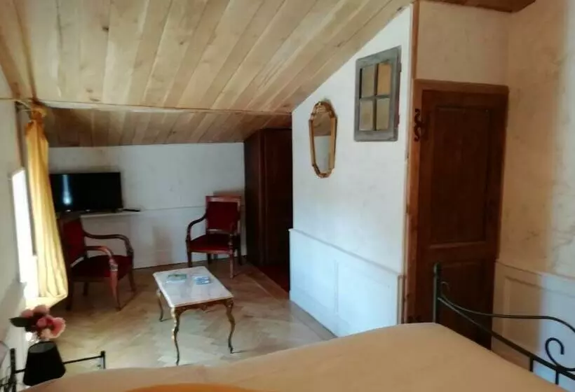 Aamiaismajoitus (B&B) La Tour Mandot