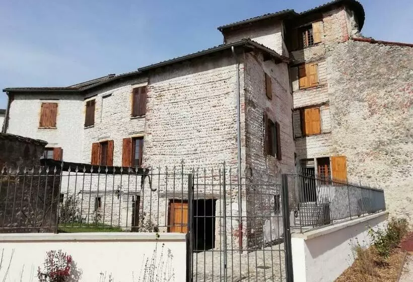 Aamiaismajoitus (B&B) La Tour Mandot