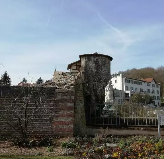 Aamiaismajoitus (B&B) La Tour Mandot