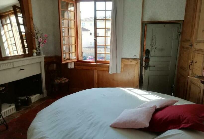 ベッドアンドブレックファースト La Tour Mandot