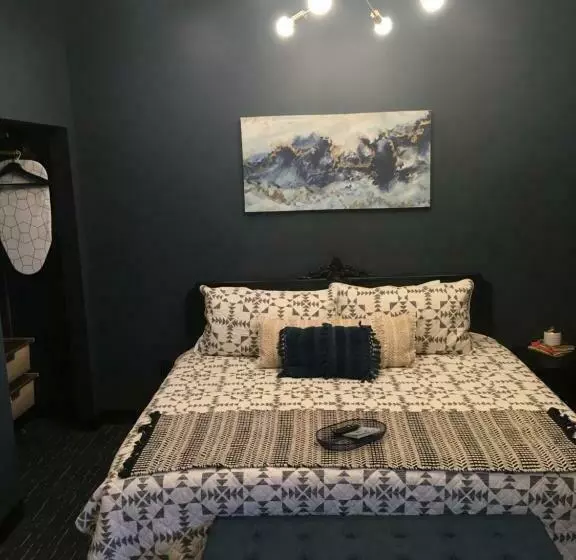 Hotelli Indigo Pass Boutique