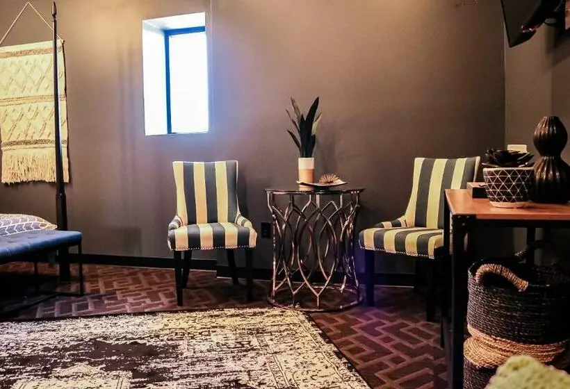 Hotelli Indigo Pass Boutique