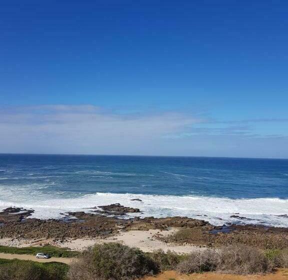 بنسيون The Boathouse