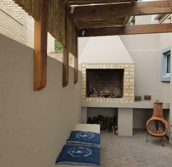 بنسيون The Boathouse