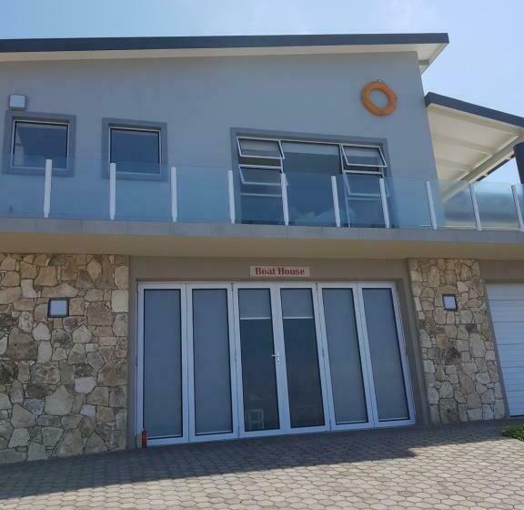 بنسيون The Boathouse