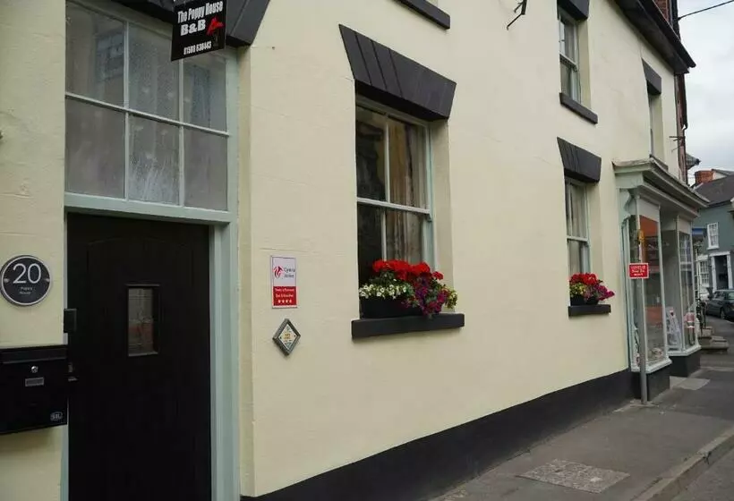 Majatalo The Poppy House