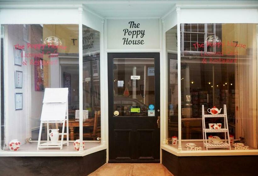 ペンション The Poppy House