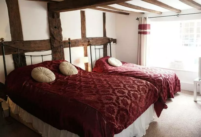 Majatalo The Poppy House