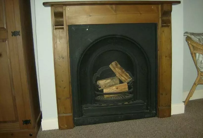 Majatalo The Poppy House