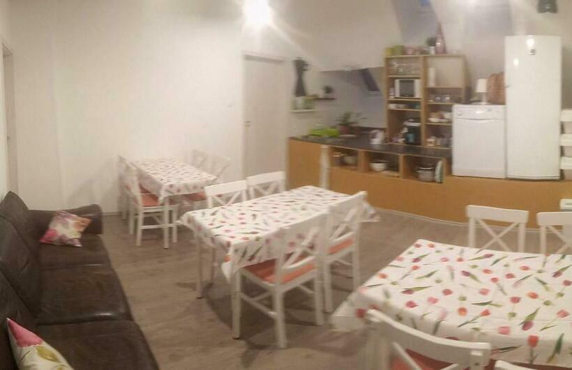 הוסטל Esztergom Central