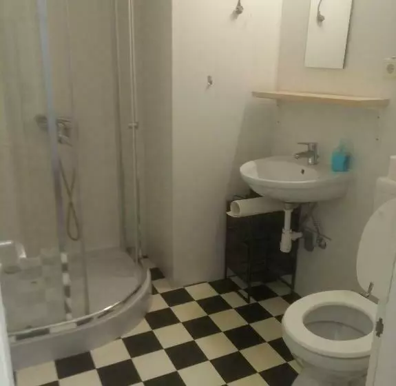 ユースホステル Esztergom Central