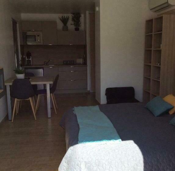 تختخواب و صبحانه Au Bien être