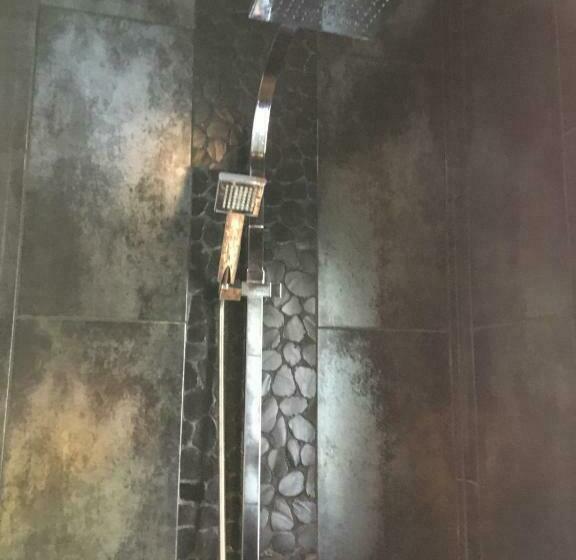 تختخواب و صبحانه Au Bien être