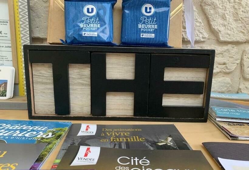 ベッドアンドブレックファースト La Basse Monniere