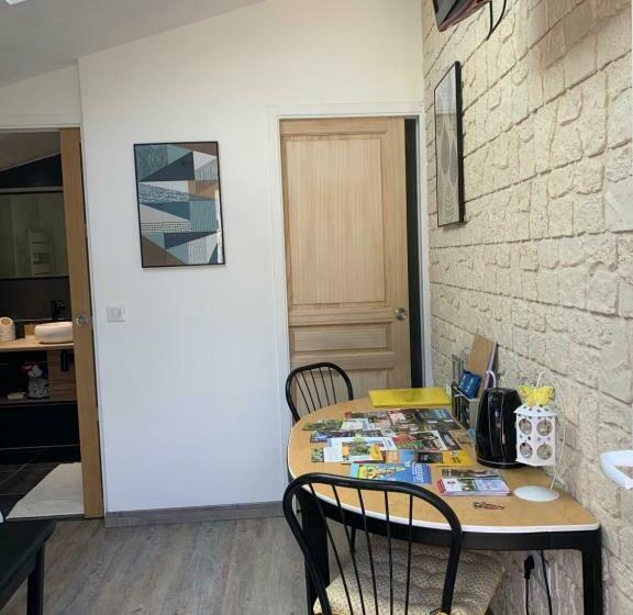 ベッドアンドブレックファースト La Basse Monniere