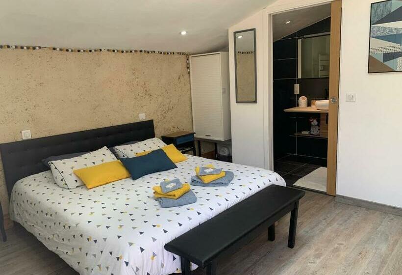 ベッドアンドブレックファースト La Basse Monniere