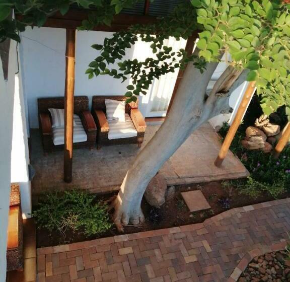 住宿加早餐  Letamong