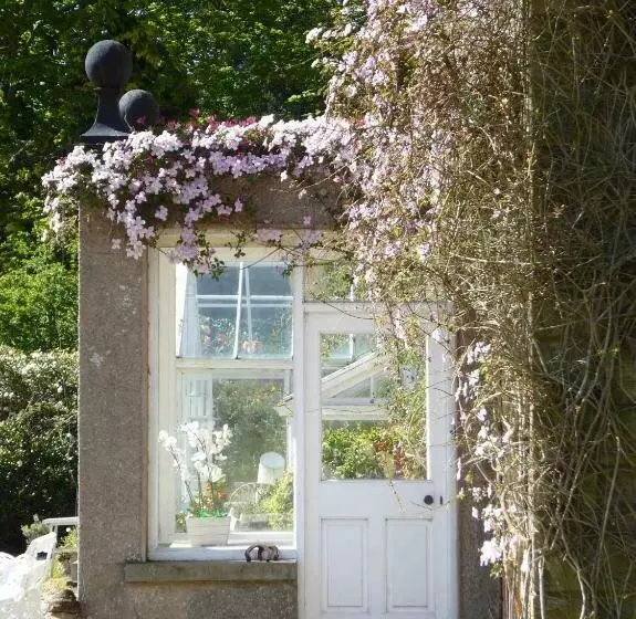 تختخواب و صبحانه O Harabrook Country House