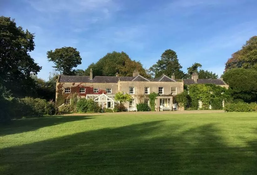 تختخواب و صبحانه O Harabrook Country House