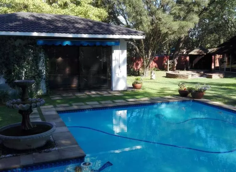 ペンション Azrielle Guesthouse