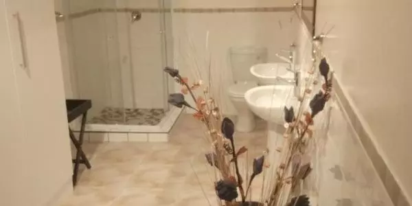 ペンション Azrielle Guesthouse