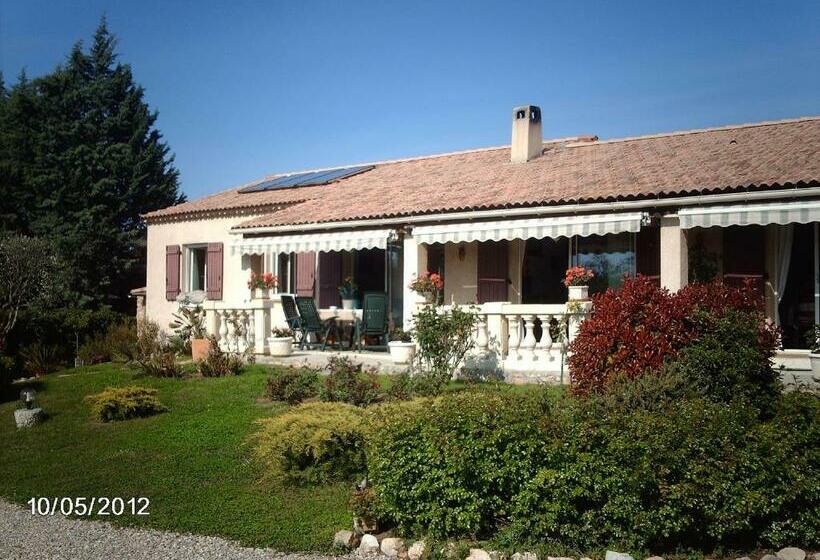 פנסיון Chambre Locéanaïs